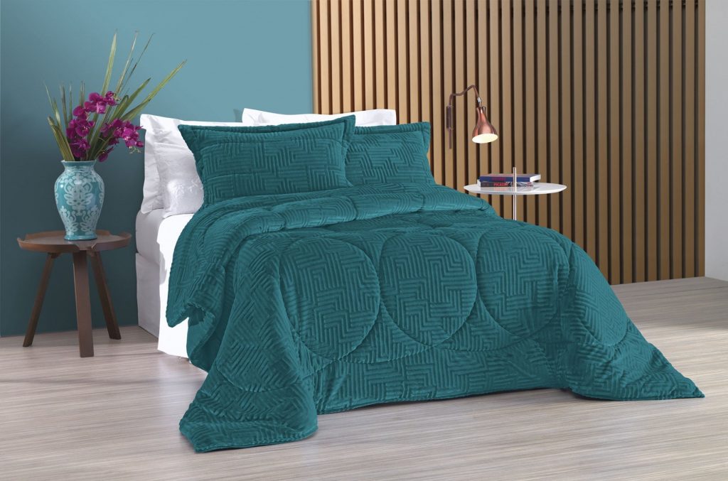 Linha cama mesa e banho Lojas Pompéia