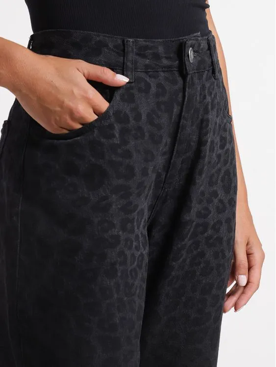 calça animal print oncinha preta